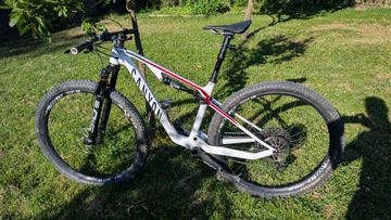 Tweedehands Canyon LUX SRAM Apex 2021 Mountainbike — afbeelding 2 van 3