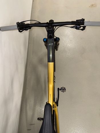 Used Orbea OIZ M-PRO 2023 2023 Mountainbike, Purple, 29 — image 13 of 19