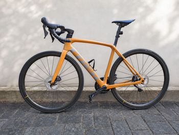 Used Trek Emonda Shimano Ultegra 2022 Road & Gravel, Orange — image 2 of 5