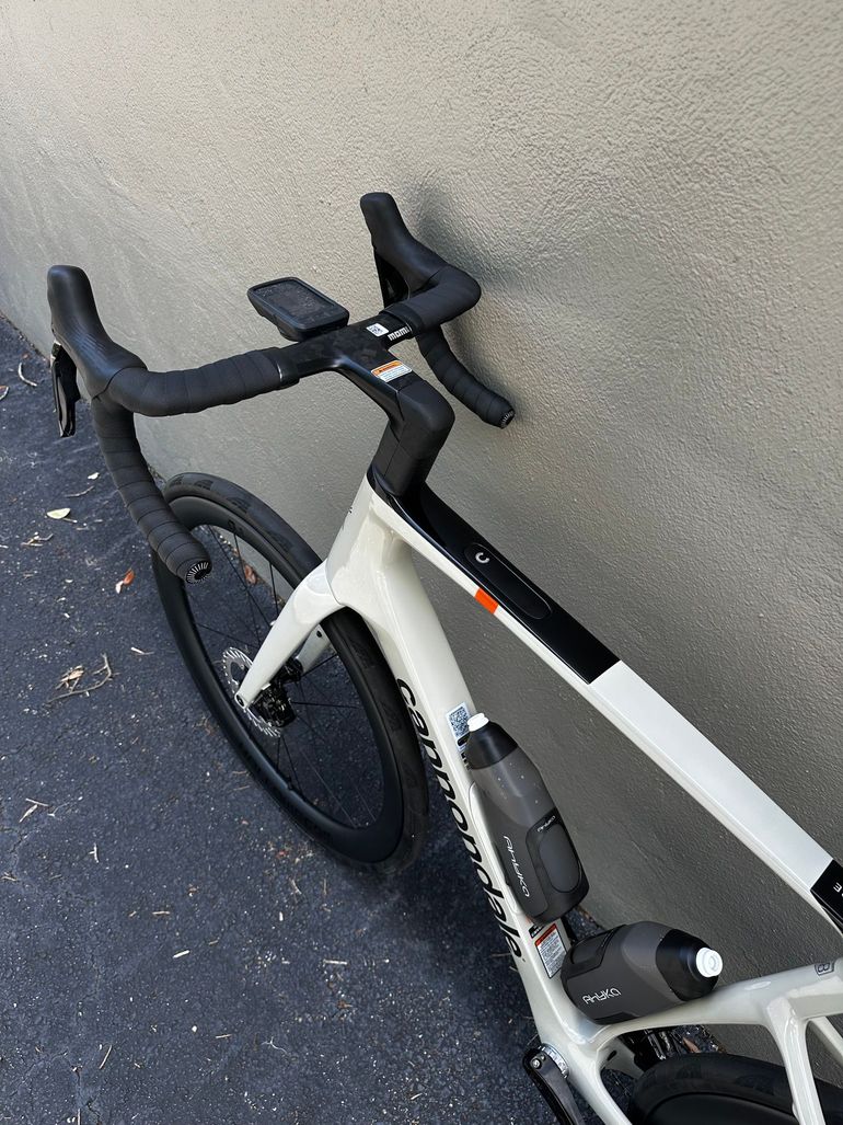 Used Cannondale Synapse Carbon 3 SmartSense 2026 2026 Road & Gravel, Light Gray — image 4 of 10
