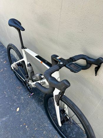 Used Cannondale Synapse Carbon 3 SmartSense 2026 2026 Road & Gravel, Light Gray — image 9 of 10