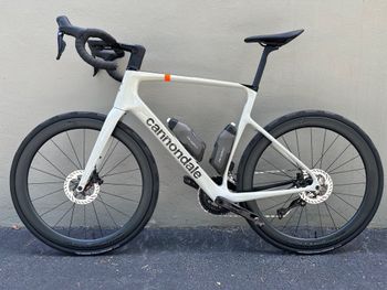 Used Cannondale Synapse Carbon 3 SmartSense 2026 2026 Road & Gravel, Light Gray — image 5 of 10