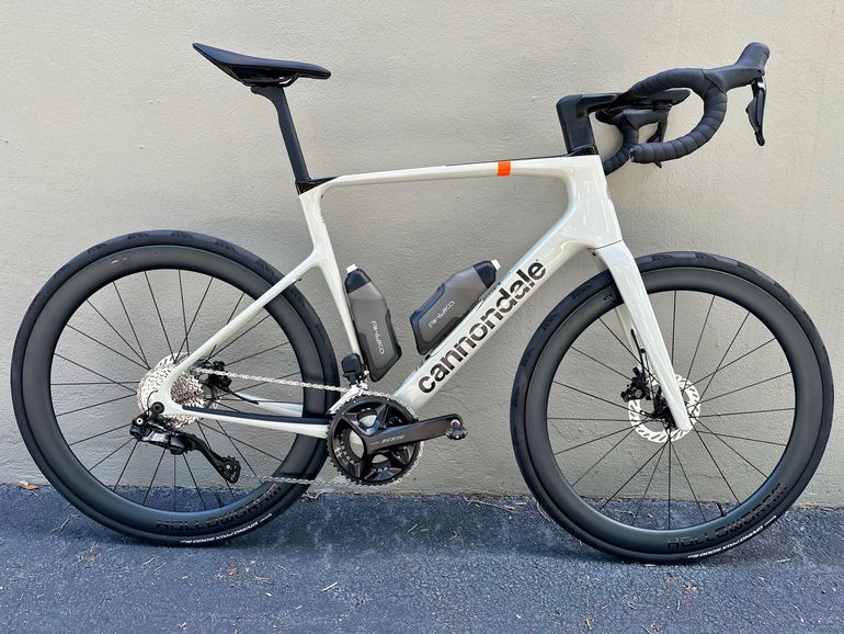 Used Cannondale Synapse Carbon 3 SmartSense 2026 2026 Road & Gravel, Light Gray — image 1 of 10