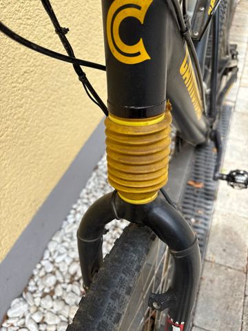 Gebrauchtes Cannondale SuperV Serie 2001 Mountainbike, Schwarz — Bild 10 von 14