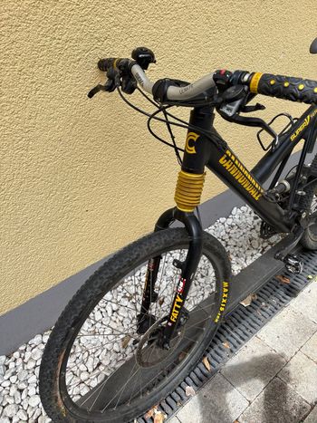 Used Cannondale SuperV Serie 2001 Mountainbike, Black,  — image 2 of 14