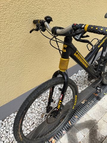 Gebrauchtes Cannondale SuperV Serie 2001 Mountainbike, Schwarz — Bild 2 von 14