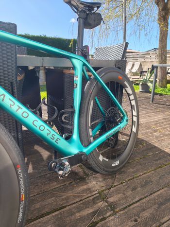Used Bianchi Impulso RC Force AXS disc 2025 2025 Road & Gravel, Green — image 2 of 5