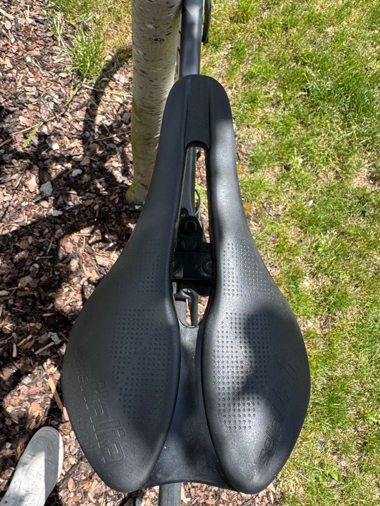 Used Bianchi Oltre XR3 SRAM Rival ETap AXS 2023 2023 Road & Gravel, Light Gray — image 7 of 12