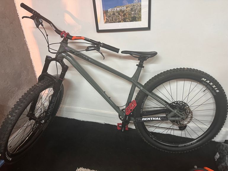 Used Commencal META HT AM ESSENTIAL 2022 2022 Mountainbike — image 2 of 4