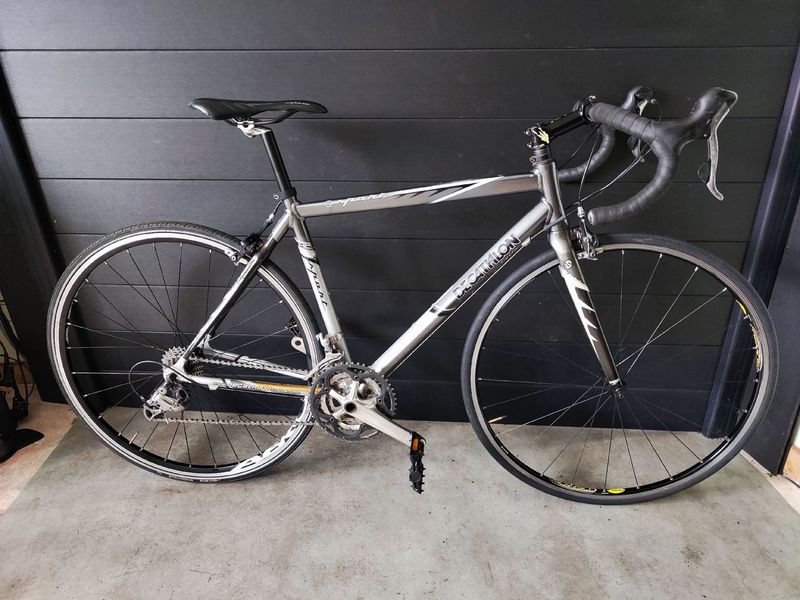 Used DECATHLON Custom Shimano 105 2007 Road & Gravel
