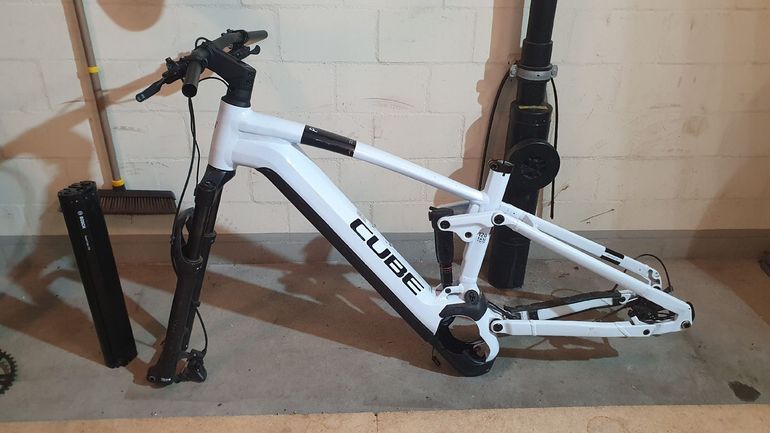 Used CUBE STEREO HYBRID 120, PRO 750 2024 Frameset 2024 Mountainbike, Weiß, 27.5, 29 — image 3 of 11