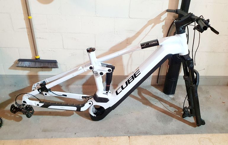 Used CUBE STEREO HYBRID 120, PRO 750 2024 Frameset 2024 Mountainbike, Weiß, 27.5, 29 — image 2 of 11