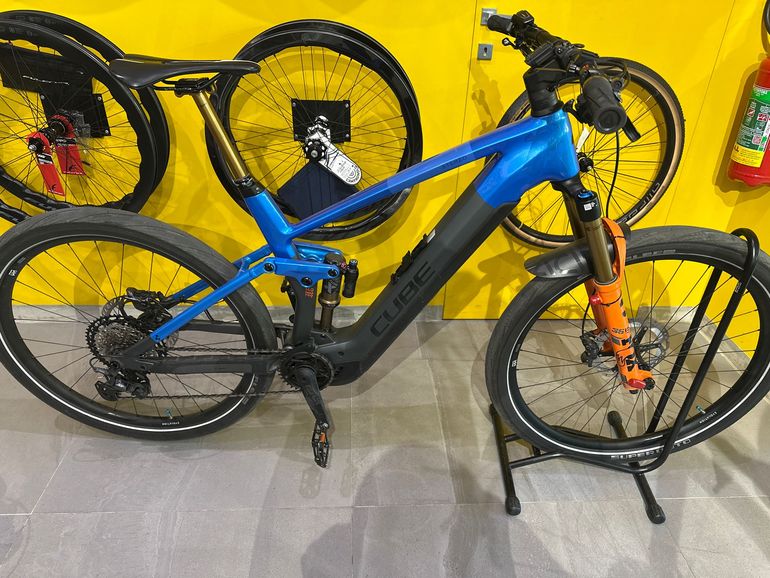 Used CUBE STEREO HYBRID 140 HPC, ACTIONTEAM 750 2024 2024 Mountainbike, Blue, 27.5, 29 — image 3 of 5