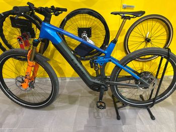 Used CUBE STEREO HYBRID 140 HPC, ACTIONTEAM 750 2024 2024 Mountainbike, Blue, 27.5, 29 — image 2 of 5