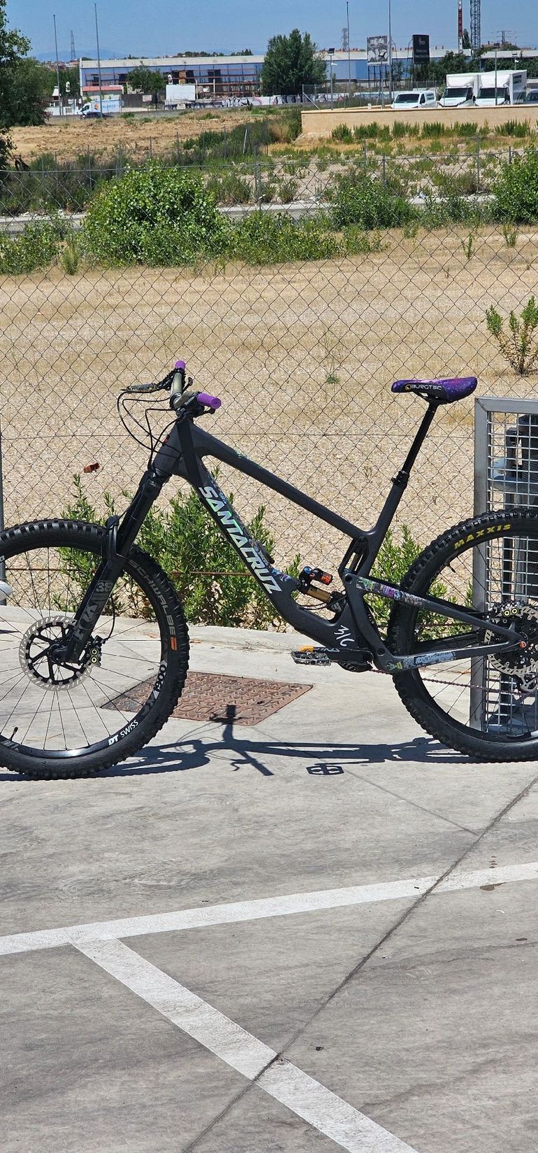 Used Santa Cruz Megatower XT Air / Carbon C / 29 2021 2021 Mountainbike — image 8 of 13