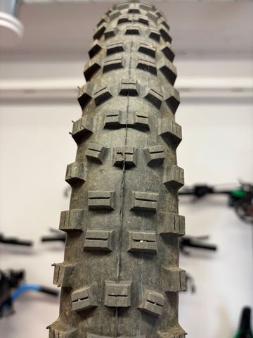 Używany Polygon SISKIU T8 2025 2025 Mountainbike — zdjęcie 5 z 16