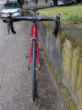 Used Focus IZALCO MAX Ultegra 2018 2018 Road & Gravel, Red — image 2 of 4