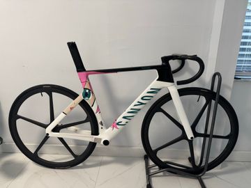 Used Canyon Aeroad CFR Tokyo Edition 2023 Frameset 2023 Road & Gravel, White — image 2 of 4