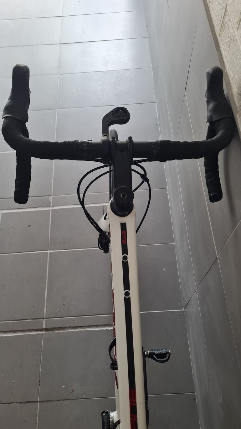Used Trek Domane AL 3 Disc 2022 2022 Road & Gravel — image 3 of 9