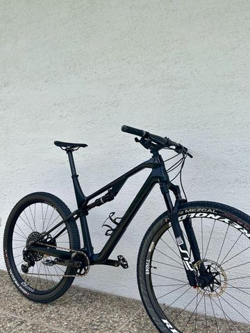 Käytetty Canyon Lux CF SLX 9.0 2020 2020 MTB