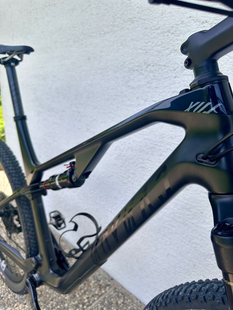 Used Canyon Lux CF SLX 9.0 2020 2020 Mountainbike — image 2 of 8