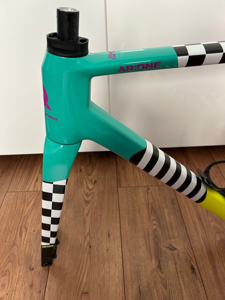 Used Quick Pro AR:One Carbon Road Bike Frameset Frameset 2025 Road & Gravel, Black — image 6 of 10