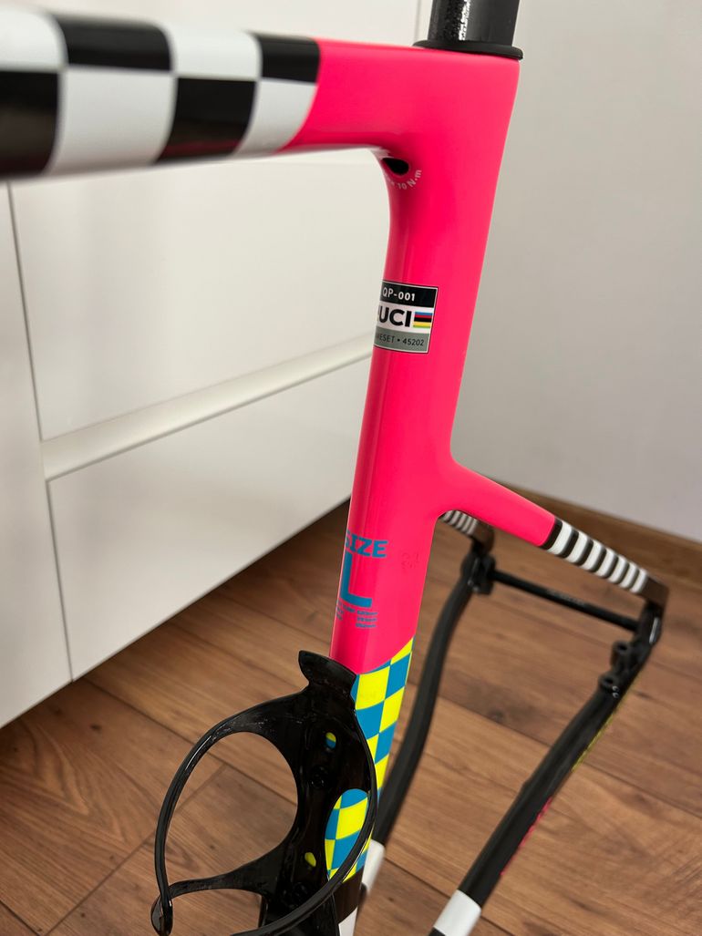 Used Quick Pro AR:One Carbon Road Bike Frameset Frameset 2025 Road & Gravel, Black — image 8 of 10