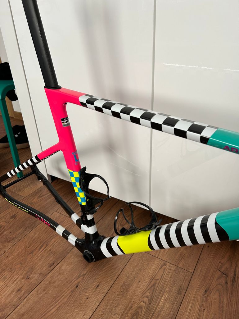 Used Quick Pro AR:One Carbon Road Bike Frameset Frameset 2025 Road & Gravel, Black — image 4 of 10