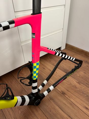 Used Quick Pro AR:One Carbon Road Bike Frameset Frameset 2025 Road & Gravel, Black — image 7 of 10