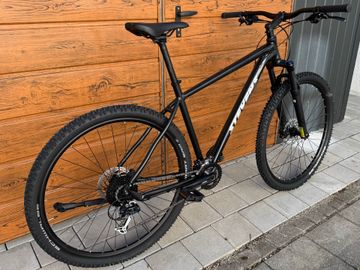 Käytetty Stevens Taniwha 2023 2023 Mountainbike — kuva 2 / 3
