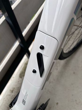 Used Trek Domane SL 5 2022 2022 Road & Gravel, White — image 5 of 8