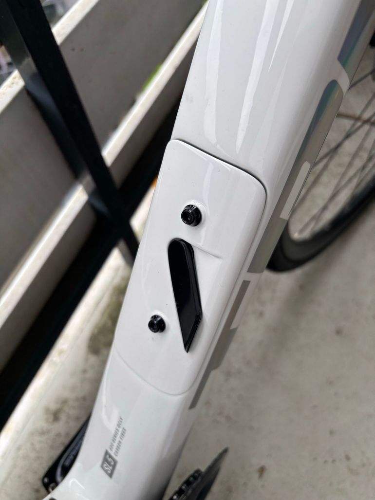 Used Trek Domane SL 5 2022 2022 Road & Gravel, White — image 5 of 8