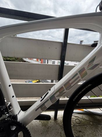 Used Trek Domane SL 5 2022 2022 Road & Gravel, White — image 4 of 8