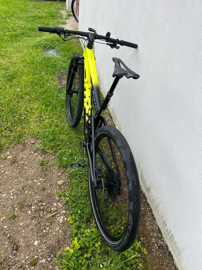 Used BMC Fourstroke FOUR 2024 2024 Mountainbike, Black, 29 — image 3 of 3
