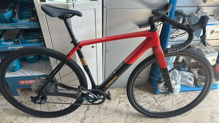 Used Trek Checkpoint SL 5 AXS Gen 3 2026 2026 Road & Gravel, Red — image 1 of 3