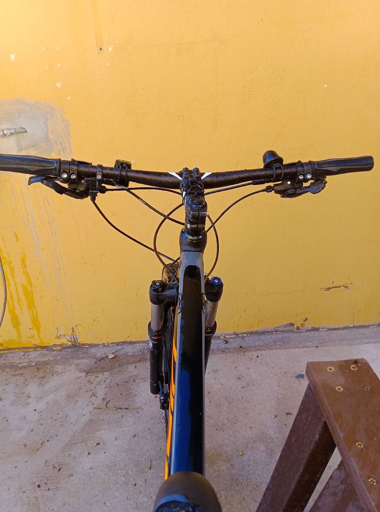 Used Viper Viper Custom Shimano SLX 2016 Mountainbike, Negro — image 10 of 13