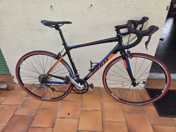 Used Giant Contend 3 2017 2017 Route & Gravel