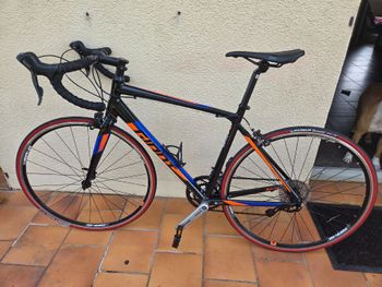 Used Giant Contend 3 2017 2017 Road & Gravel — image 2 of 6