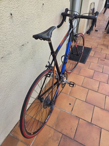 Used Giant Contend 3 2017 2017 Road & Gravel — image 4 of 6