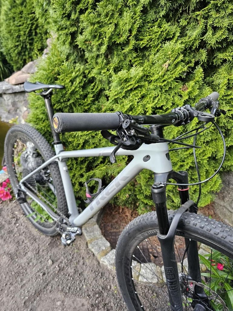 Used Trek Procaliber 9.8 SL 2019 2019 Mountainbike, Light Gray, 27.5, 29 — image 6 of 16