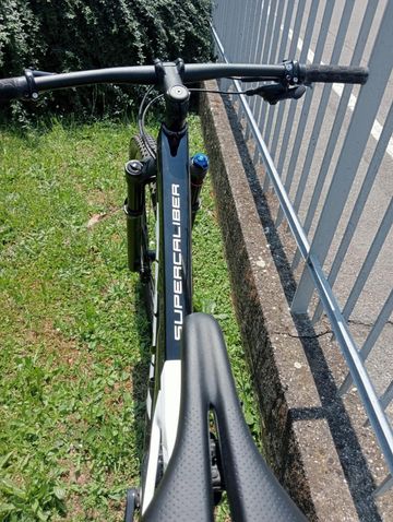 Used Trek Supercaliber 9.7 2020 2020 Mountainbike, Black, 29 — image 5 of 12