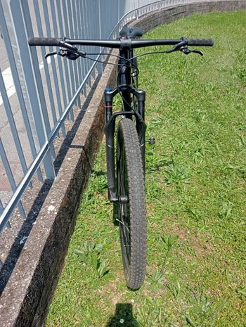 Used Trek Supercaliber 9.7 2020 2020 Mountainbike, Black, 29 — image 8 of 12