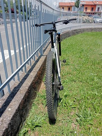 Used Trek Supercaliber 9.7 2020 2020 Mountainbike, Black, 29 — image 7 of 12