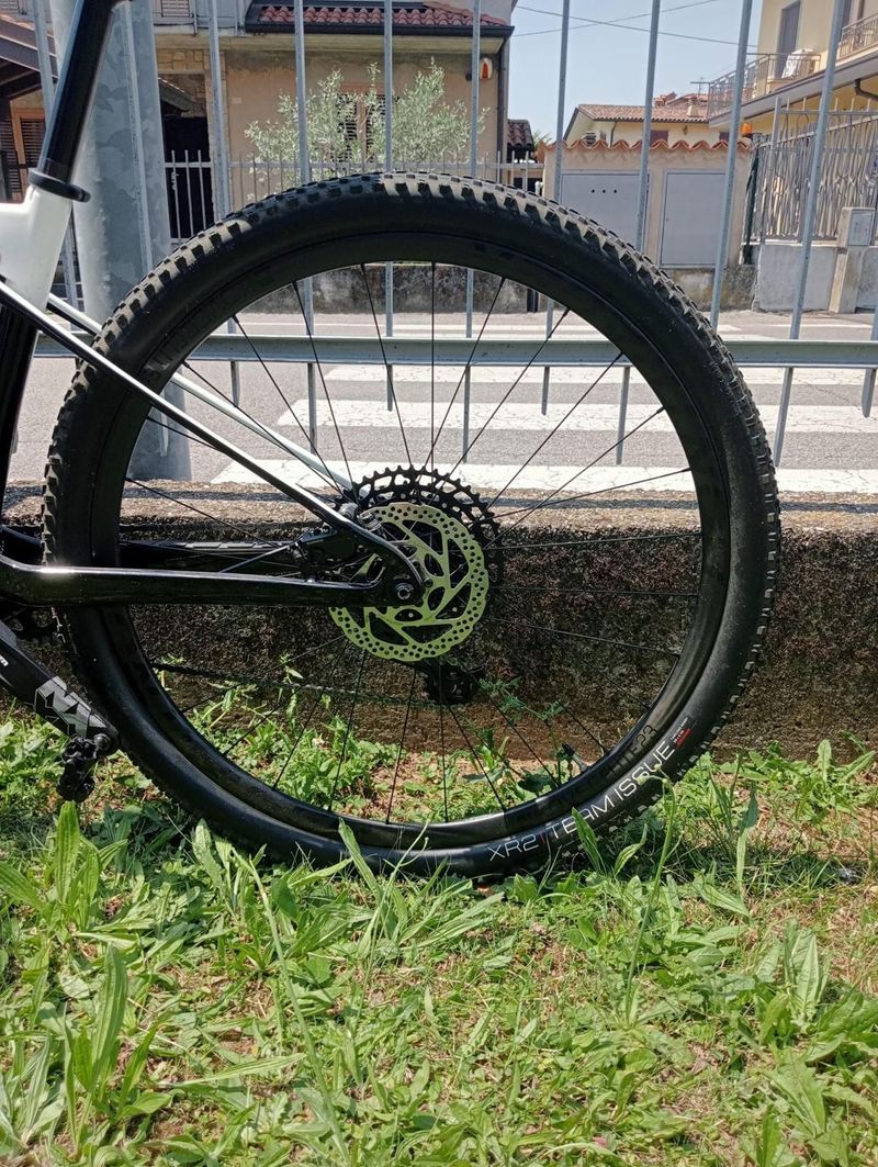 Used Trek Supercaliber 9.7 2020 2020 Mountainbike, Black, 29 — image 6 of 12