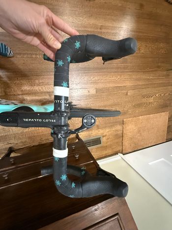Used Bianchi Oltre XR4 Ultegra Di2 2021 2021 Road & Gravel, Green — image 5 of 8