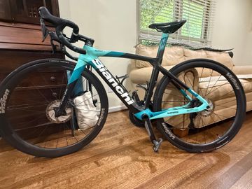 Used Bianchi Oltre XR4 Ultegra Di2 2021 2021 Road & Gravel