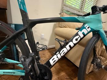 Used Bianchi Oltre XR4 Ultegra Di2 2021 2021 Road & Gravel, Green — image 3 of 8