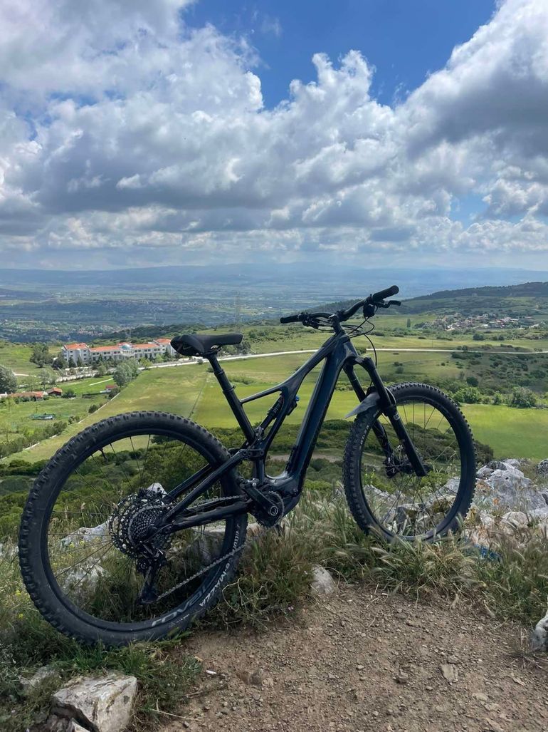Used Specialized Turbo Levo SL Comp Carbon 2020 2020 Mountainbike — image 2 of 8
