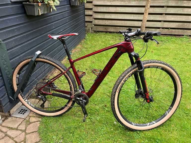 Used Simplon Razorblade 29 III Deore-12 2022 2022 Mountainbike, Red — image 1 of 6