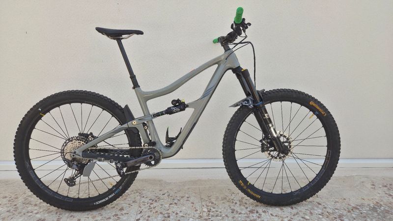 Used Ibis ripmo v2 Custom Frameset 2022 Mountainbike, Light Gray, 29 — image 1 of 6